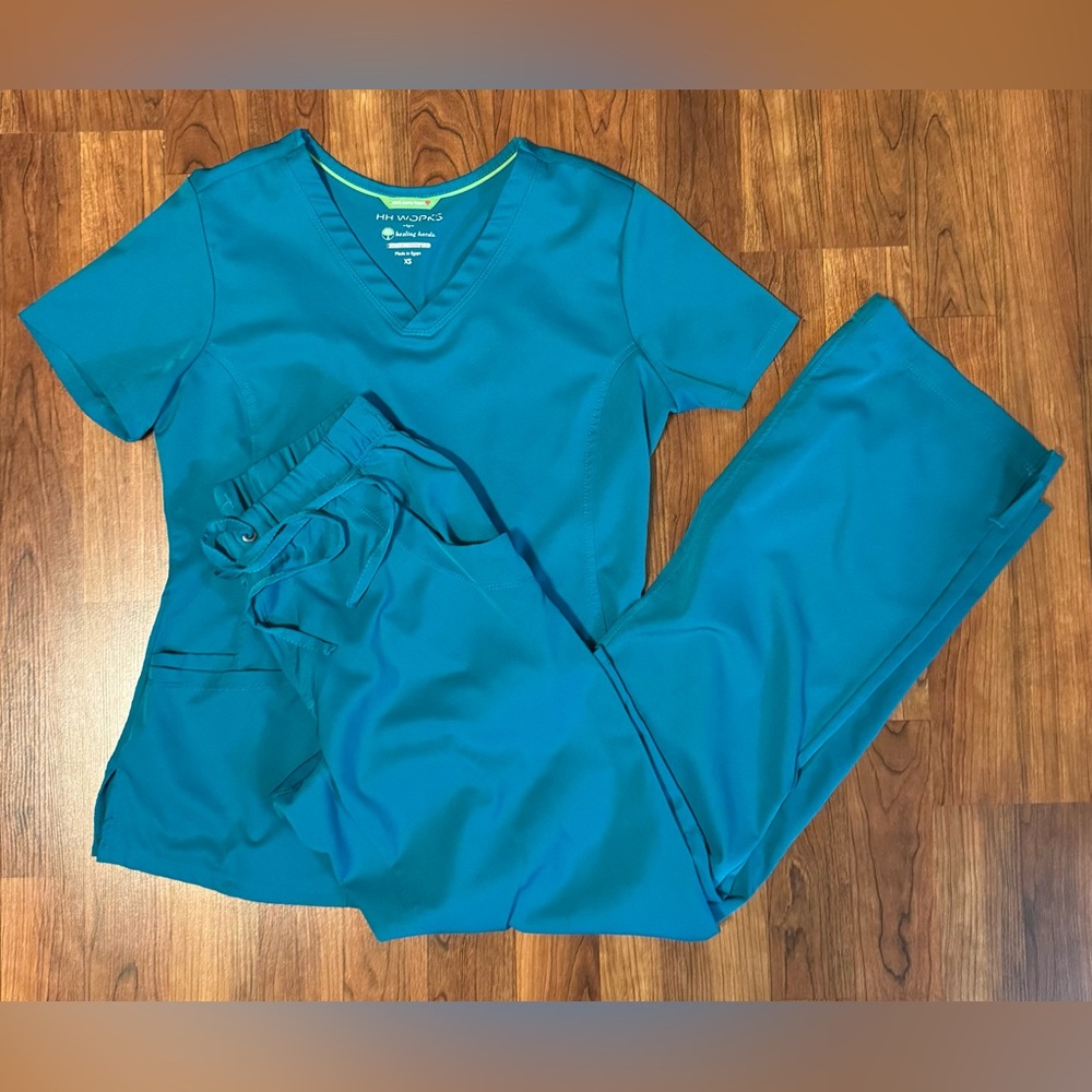 Healing hands scrub set